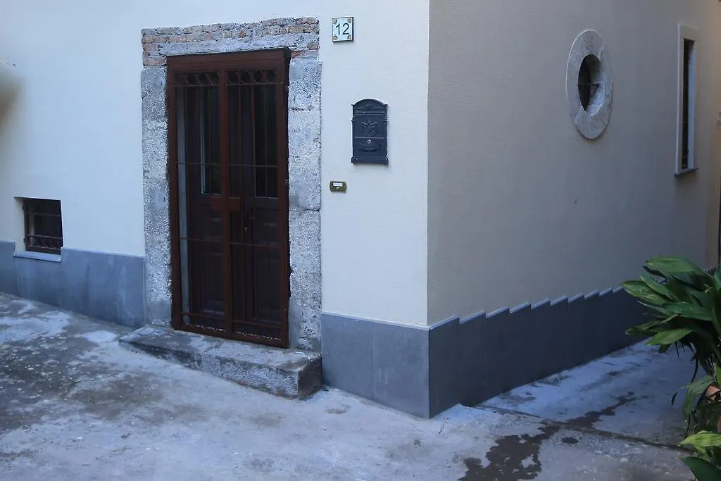 Appartamento A Casa di Ludo - Apartments&Short Lets Aeroporto di Catania Fontana Rossa Italia